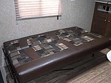 2015 Venture RV SportTrek Photo #10