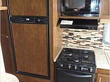 2015 Venture RV SportTrek Photo #10