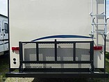 2015 Venture RV SportTrek Photo #9