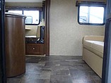 2015 Venture RV SportTrek Photo #20