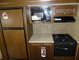2015 Venture RV SportTrek Photo #28