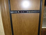 2015 Venture RV SportTrek Photo #31