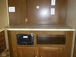 2015 Venture RV SportTrek Photo #34