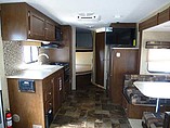 2014 Venture RV SportTrek Photo #6