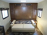 2014 Venture RV SportTrek Photo #19