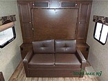 2015 Venture RV SportTrek Photo #9