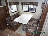 2015 Venture RV SportTrek Photo #10