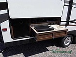 2015 Venture RV SportTrek Photo #12