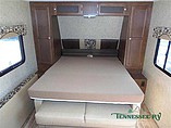 2015 Venture RV SportTrek Photo #13