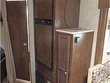 2015 Venture RV SportTrek Photo #17