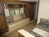 2015 Venture RV SportTrek Photo #19