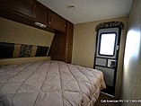 2015 Venture RV SportTrek Photo #13