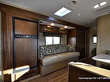 2015 Venture RV SportTrek Photo #19