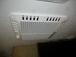 2015 Venture RV SportTrek Photo #21