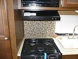 2015 Venture RV SportTrek Photo #26