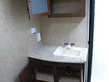 2015 Venture RV SportTrek Photo #32