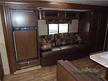 2015 Venture RV SportTrek Photo #7