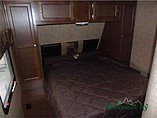 2015 Venture RV SportTrek Photo #21