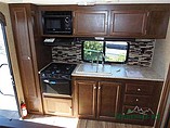 2015 Venture RV SportTrek Photo #11