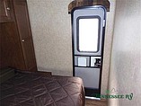 2015 Venture RV SportTrek Photo #24