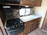 2015 Venture RV SportTrek Photo #25