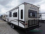 2015 Venture RV SportTrek Photo #4