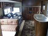 2015 Venture RV SportTrek Photo #9