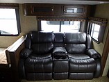 2015 Venture RV SportTrek Photo #12