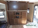 2015 Venture RV SportTrek Photo #15