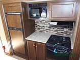 2015 Venture RV SportTrek Photo #16