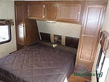 2015 Venture RV SportTrek Photo #22