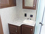 2015 Venture RV SportTrek Photo #23