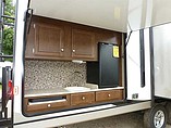 2015 Venture RV SportTrek Photo #7