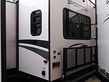 2015 Venture RV SportTrek Photo #24