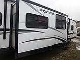 2015 Venture RV SportTrek Photo #10