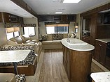 2015 Venture RV SportTrek Photo #11