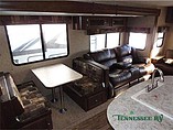 2015 Venture RV SportTrek Photo #9