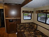 2015 Venture RV SportTrek Photo #11