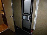 2015 Venture RV SportTrek Photo #16