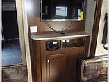 2015 Venture RV SportTrek Photo #21