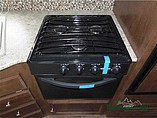 2015 Venture RV SportTrek Photo #27