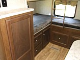 2015 Venture RV SportTrek Photo #16