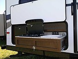 2015 Venture RV SportTrek Photo #23