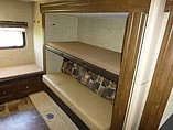 2015 Venture RV SportTrek Photo #35