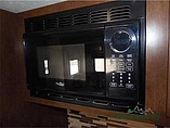 2015 Venture RV SportTrek Photo #17