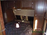 2015 Venture RV SportTrek Photo #19