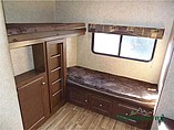 2015 Venture RV SportTrek Photo #22