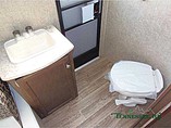 2015 Venture RV SportTrek Photo #24