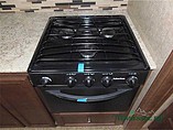 2015 Venture RV SportTrek Photo #25