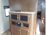 2015 Venture RV SportTrek Photo #23